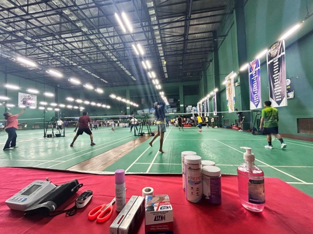 BGS MCH Physiotherapy Team Extends On-Court Support at the 29th Dr. Somanna Memorial Badminton Tournament